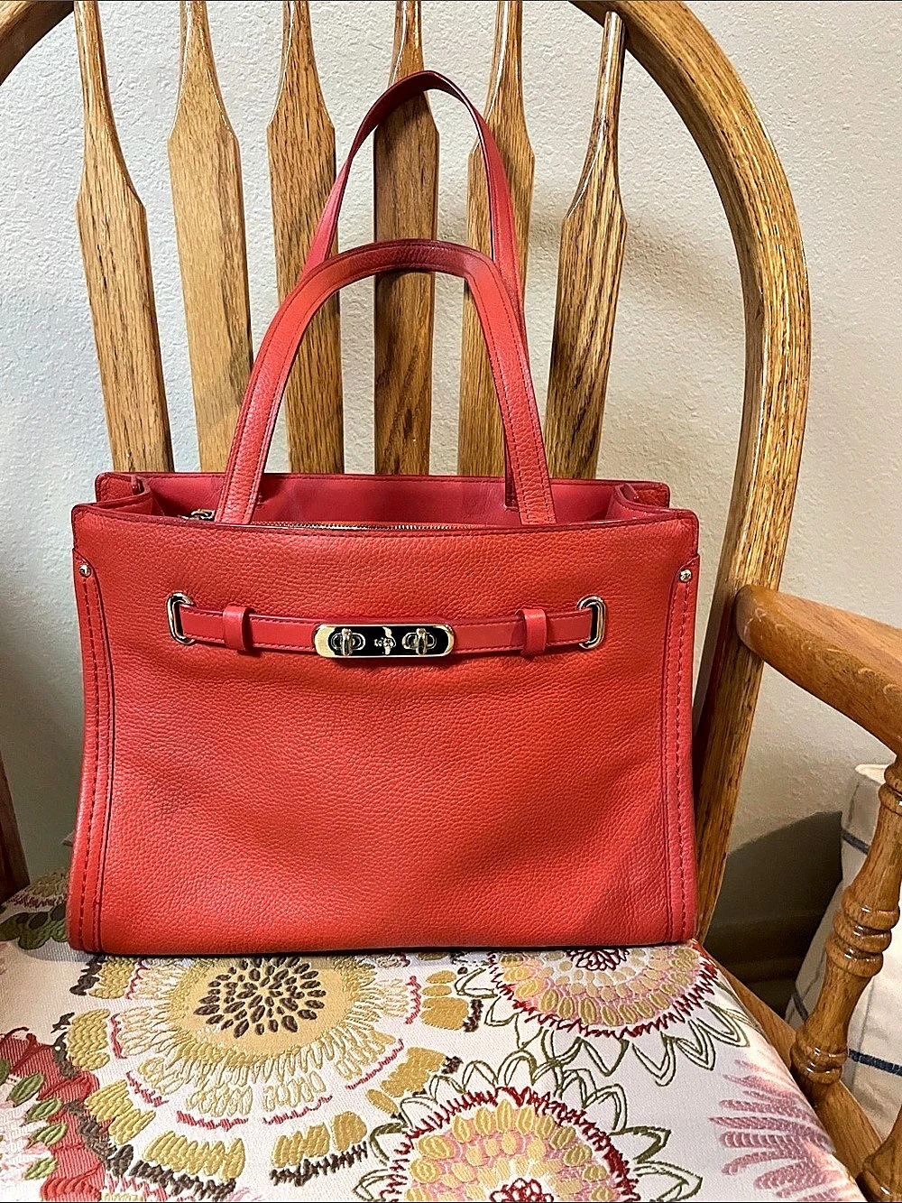 Coach Turnlock Chain Tote Leather Tote in Red